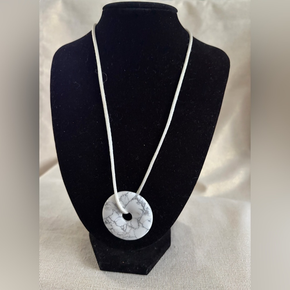 White Marble-Effect Donut Pendant Necklace - Women Jewelry